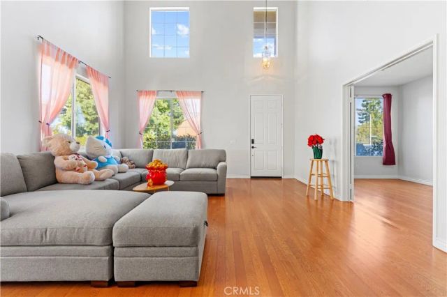 1916 Olympia Fields, Corona, CA 92883