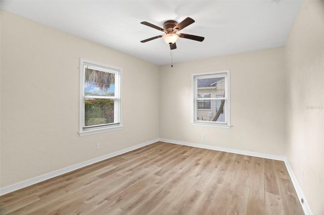 446 37TH AVENUE NE, St Petersburg, FL 33704