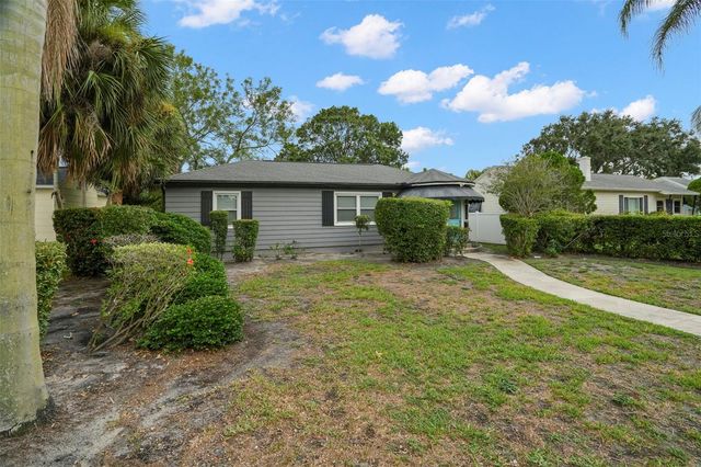 446 37TH AVENUE NE, St Petersburg, FL 33704