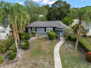 446 37TH AVENUE NE, St Petersburg, FL 33704