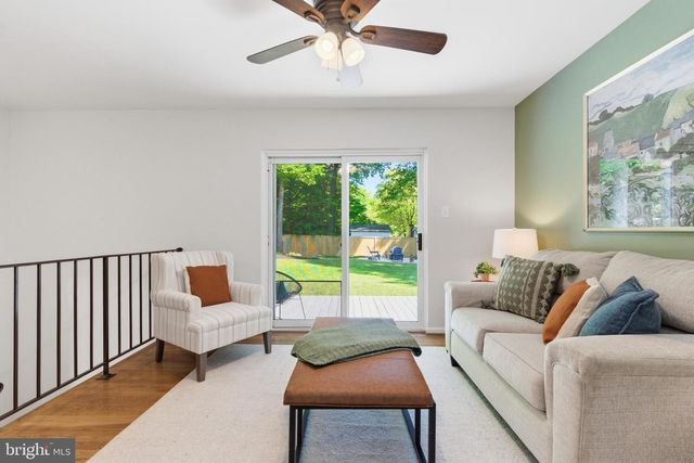5211 STONINGTON DR, Fairfax, VA 22032