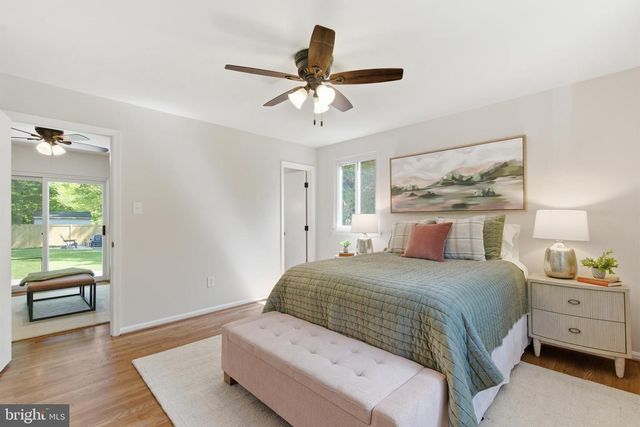 5211 STONINGTON DR, Fairfax, VA 22032