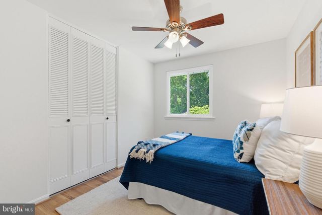 5211 STONINGTON DR, Fairfax, VA 22032
