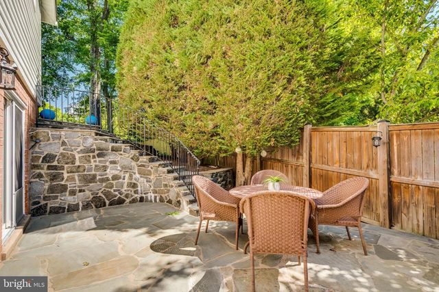5211 STONINGTON DR, Fairfax, VA 22032