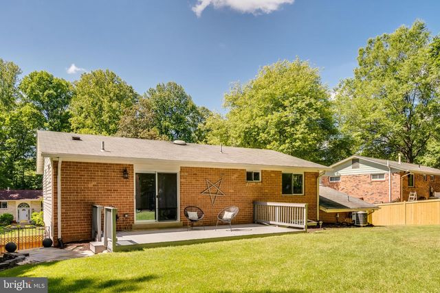 5211 STONINGTON DR, Fairfax, VA 22032