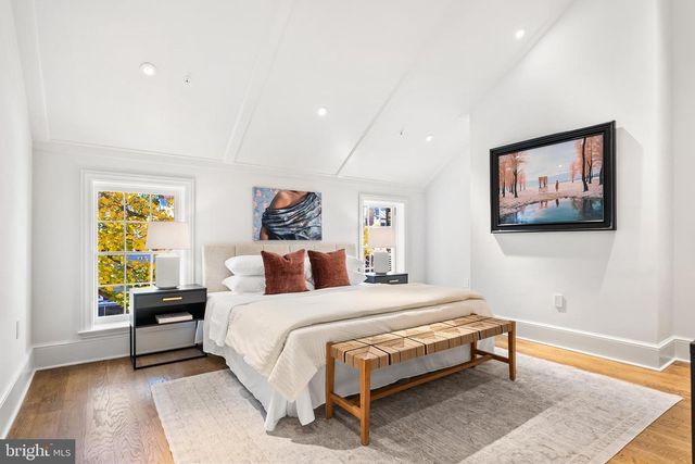 1524 33RD STREET, Washington, DC 20007