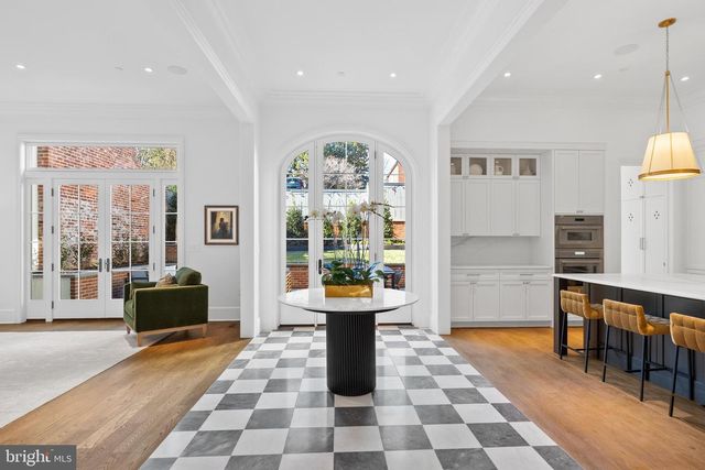 1524 33RD STREET, Washington, DC 20007