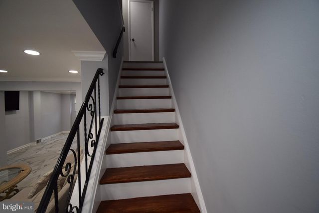 735 WINDSOR CIR, Folcroft, PA 19032