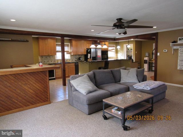 1276 STUMP HALL RD, Collegeville, PA 19426