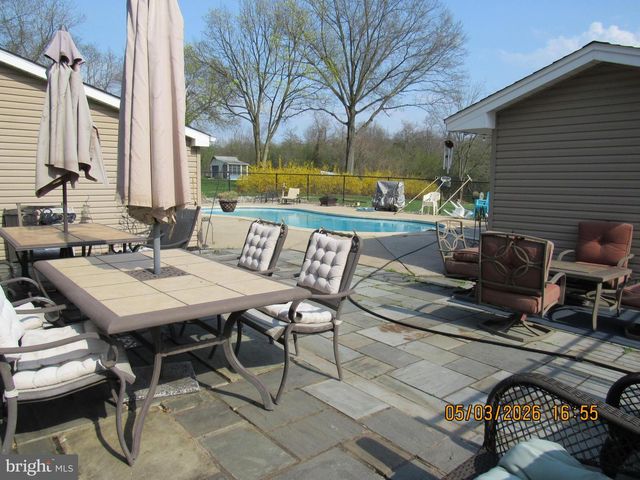 1276 STUMP HALL RD, Collegeville, PA 19426