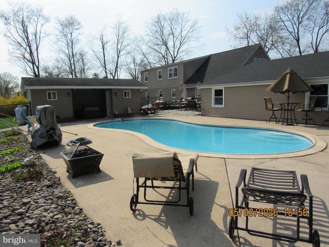 1276 STUMP HALL RD, Collegeville, PA 19426