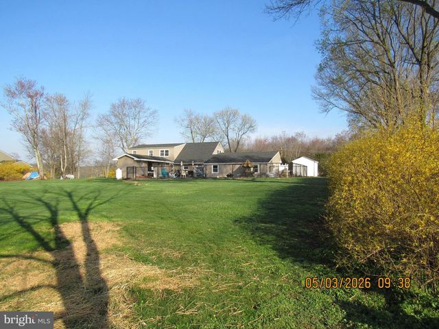 1276 STUMP HALL RD, Collegeville, PA 19426