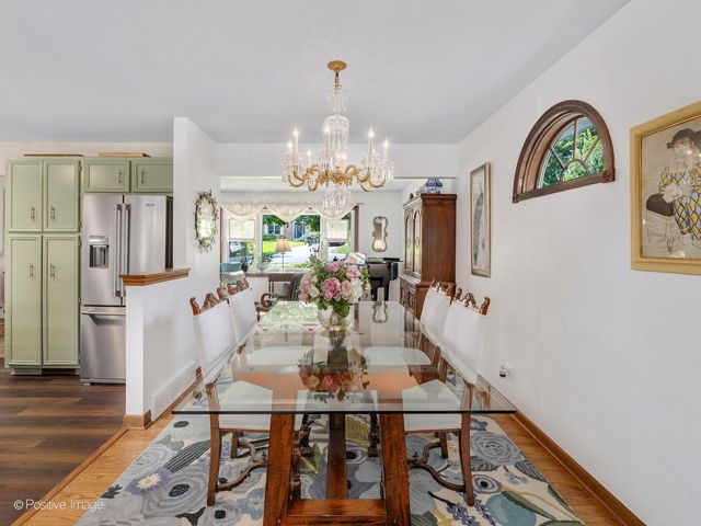 4733 S Pershing Avenue, Downers Grove, IL 60515
