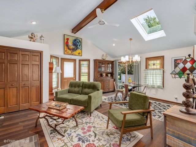 4733 S Pershing Avenue, Downers Grove, IL 60515