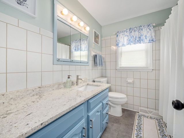 4733 S Pershing Avenue, Downers Grove, IL 60515
