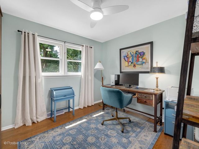 4733 S Pershing Avenue, Downers Grove, IL 60515