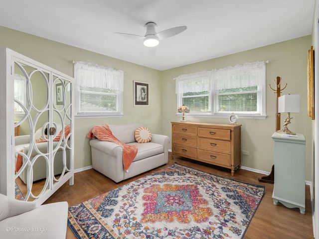 4733 S Pershing Avenue, Downers Grove, IL 60515