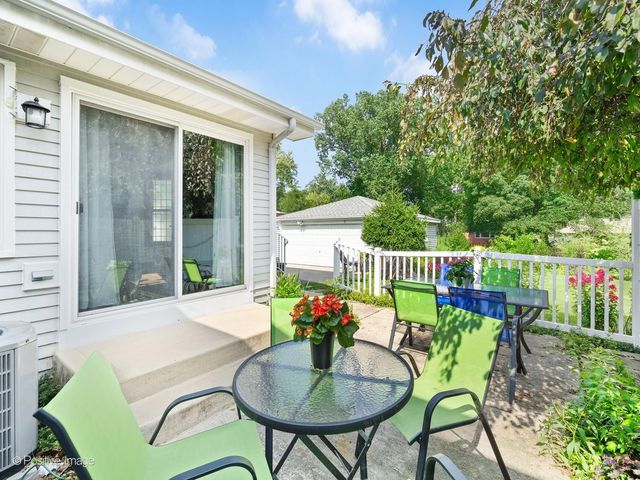 4733 S Pershing Avenue, Downers Grove, IL 60515