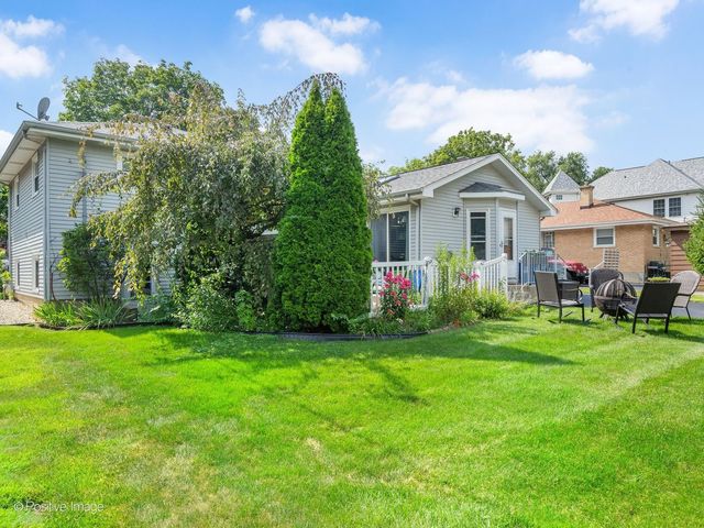 4733 S Pershing Avenue, Downers Grove, IL 60515