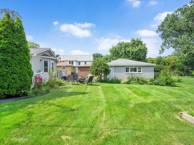 4733 S Pershing Avenue, Downers Grove, IL 60515