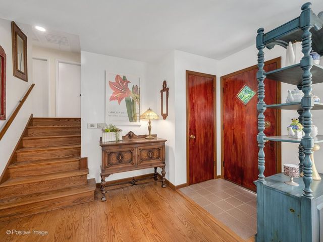 4733 S Pershing Avenue, Downers Grove, IL 60515