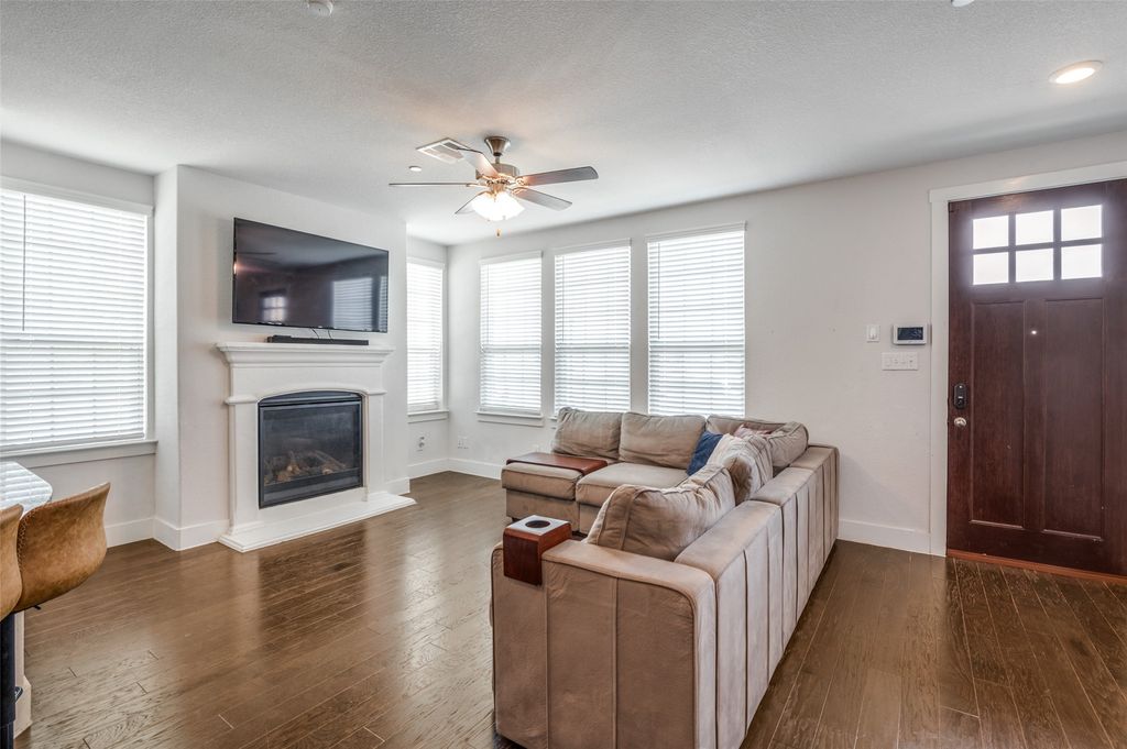 2400 Magalia Lane, Lewisville, TX 75056