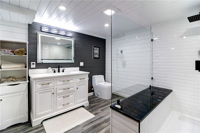 21 Sarah Lane, Warwick, RI 02889