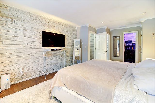 21 Sarah Lane, Warwick, RI 02889