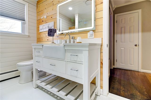 21 Sarah Lane, Warwick, RI 02889