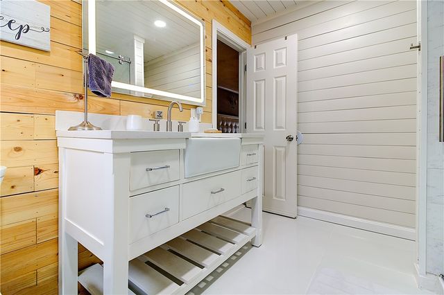 21 Sarah Lane, Warwick, RI 02889