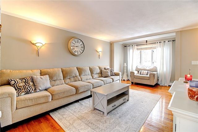 21 Sarah Lane, Warwick, RI 02889