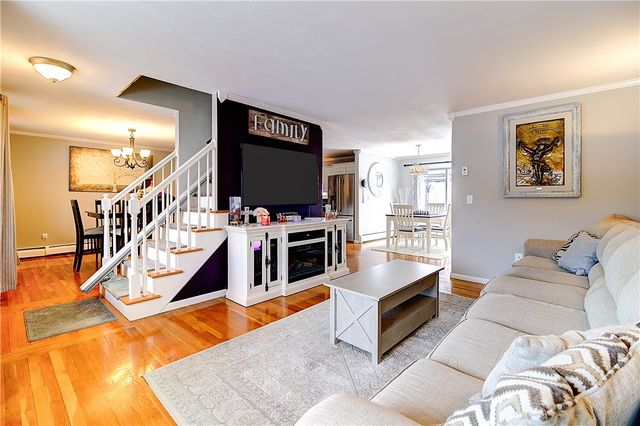 21 Sarah Lane, Warwick, RI 02889