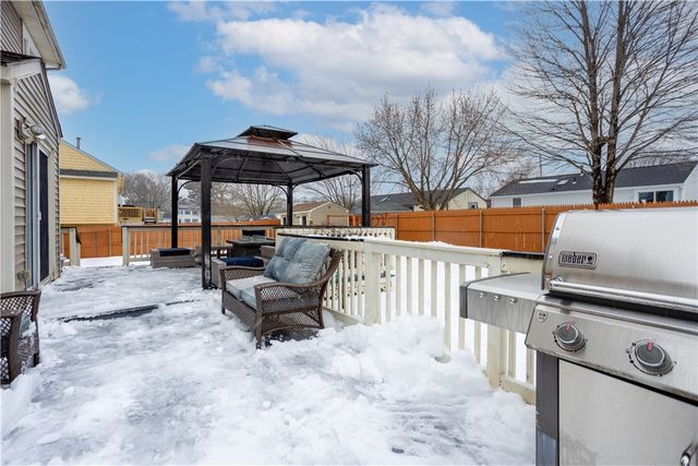 21 Sarah Lane, Warwick, RI 02889