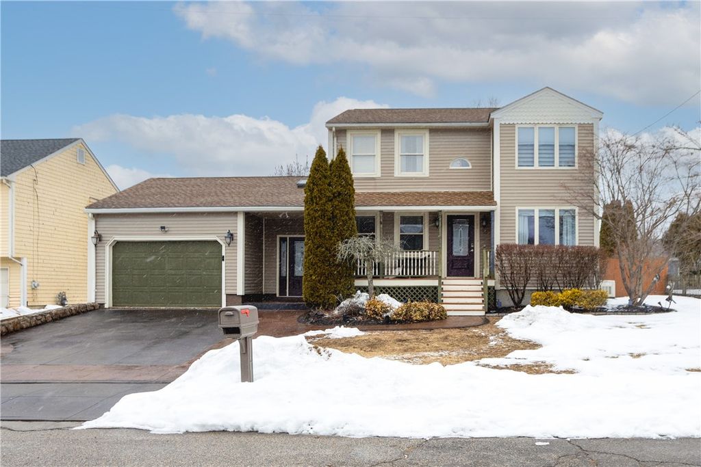 21 Sarah Lane, Warwick, RI 02889