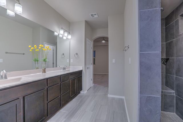 4157 Crowned Eagle Loop NE, Rio Rancho, NM 87144