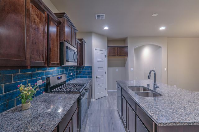 4157 Crowned Eagle Loop NE, Rio Rancho, NM 87144