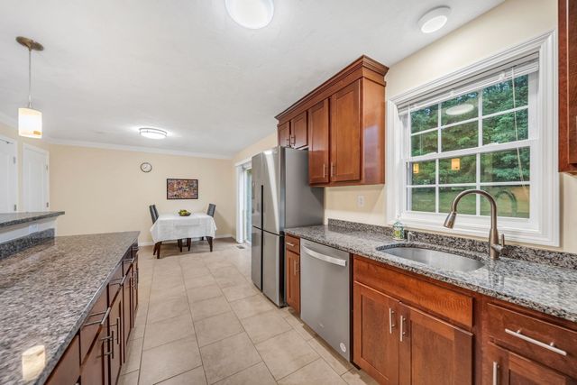 22 Bradley Dr D, Groton, MA 01450