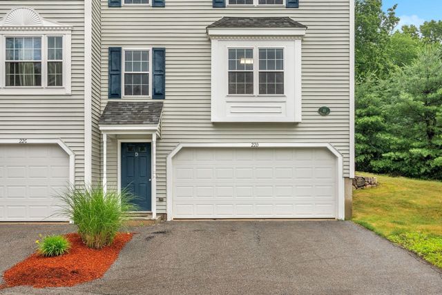 22 Bradley Dr D, Groton, MA 01450
