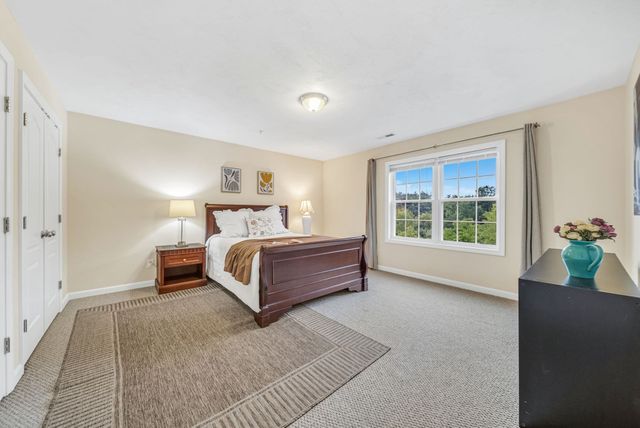 22 Bradley Dr D, Groton, MA 01450