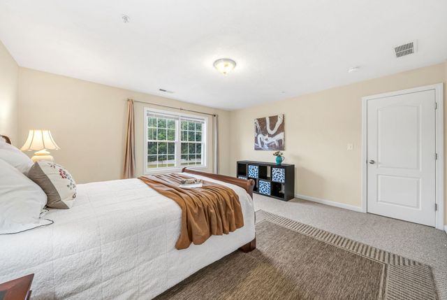 22 Bradley Dr D, Groton, MA 01450