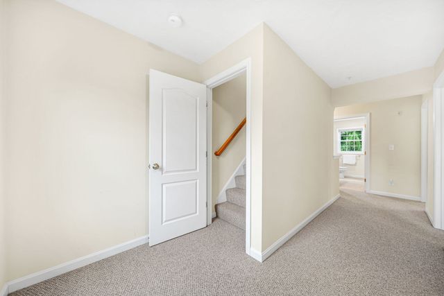 22 Bradley Dr D, Groton, MA 01450