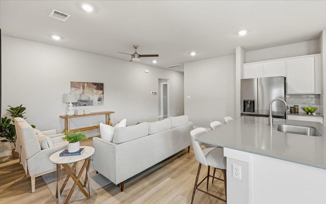 1145 Tipton ST, Georgetown, TX 78633