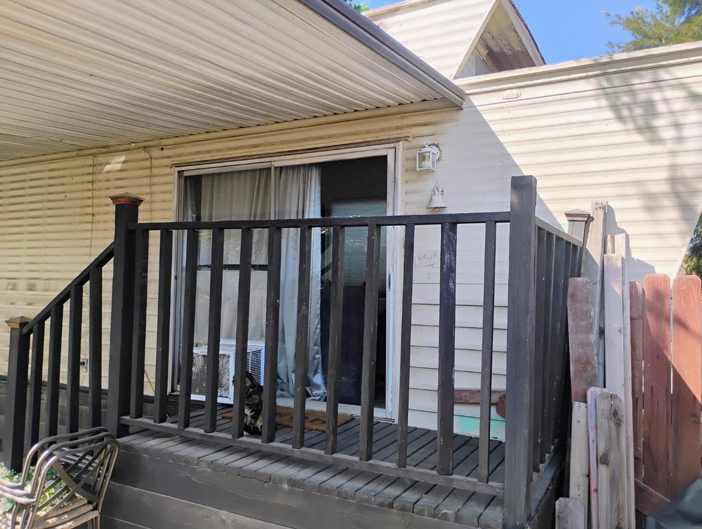 Image 2 of property listing at 1941 N Golden State Boulevard # 33, Fresno, CA 93705