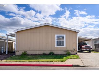 1000 S McKern Ct 57, Newberg, OR 97132