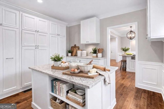 1364 Fallsbrook Way NW, Acworth, GA 30101