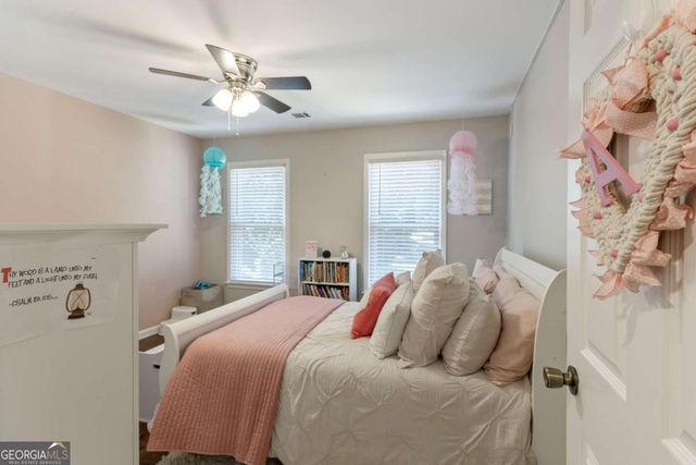 1364 Fallsbrook Way NW, Acworth, GA 30101