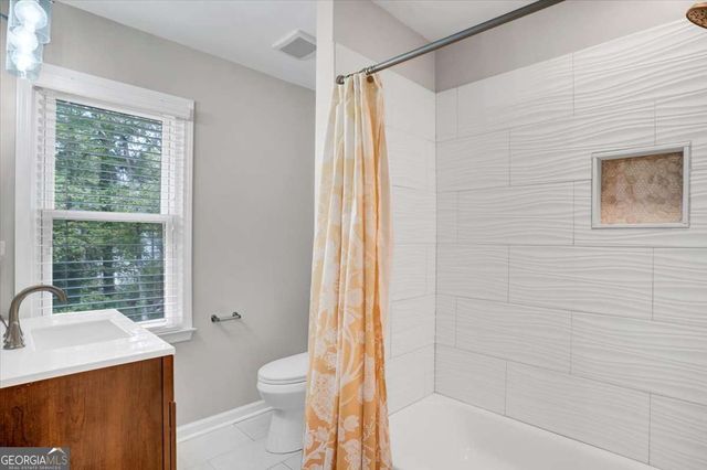 1364 Fallsbrook Way NW, Acworth, GA 30101