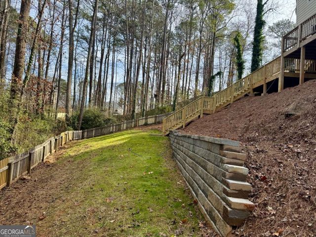 1364 Fallsbrook Way NW, Acworth, GA 30101