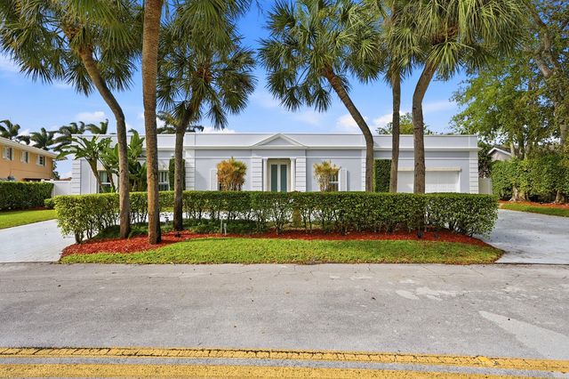 9001 N Lake Dasha Drive, Plantation, FL 33324