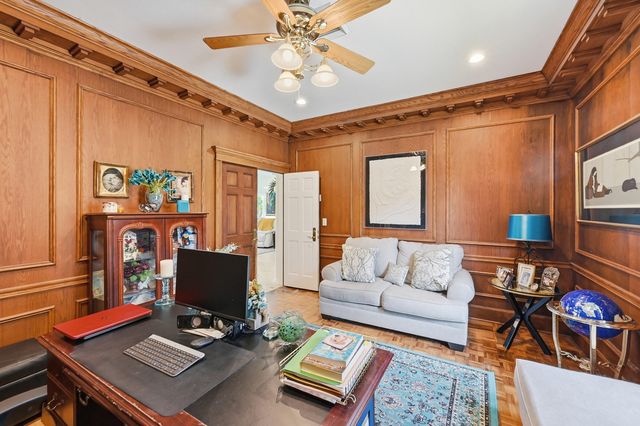 9001 N Lake Dasha Drive, Plantation, FL 33324